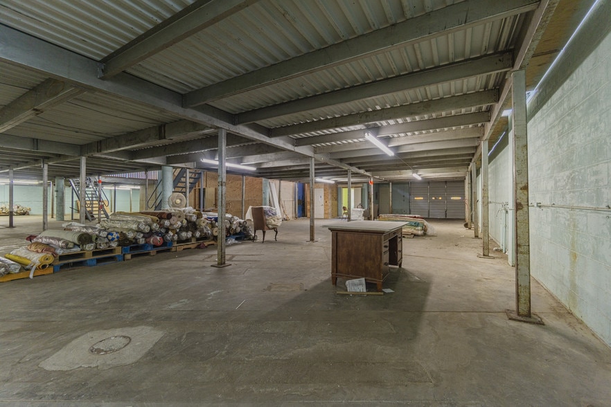 More Photos Of 2415 Church St, Galveston Light Distribution For Lease