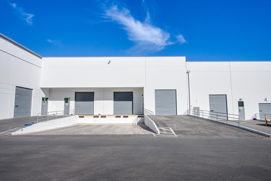 More Photos Of 570 W Cheyenne Ave, North Las Vegas Unknown For Lease