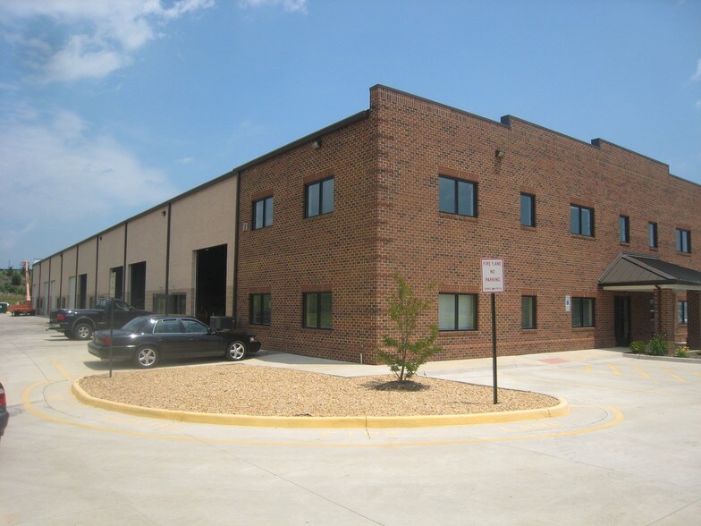 More Photos Of 30 Blackjack Rd, Fredericksburg Industrial For Sale