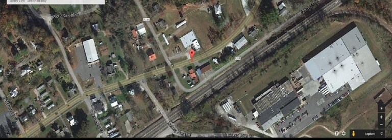 More Photos Of 471 E Main St, Old Fort Distribution For Lease