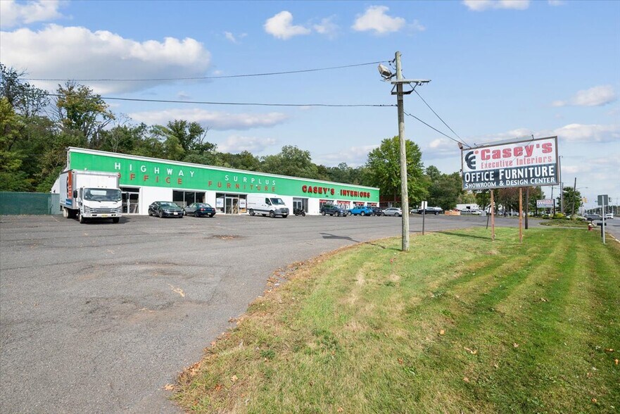 More Photos Of 152 Route 22 W, Green Brook General Retail For Sale