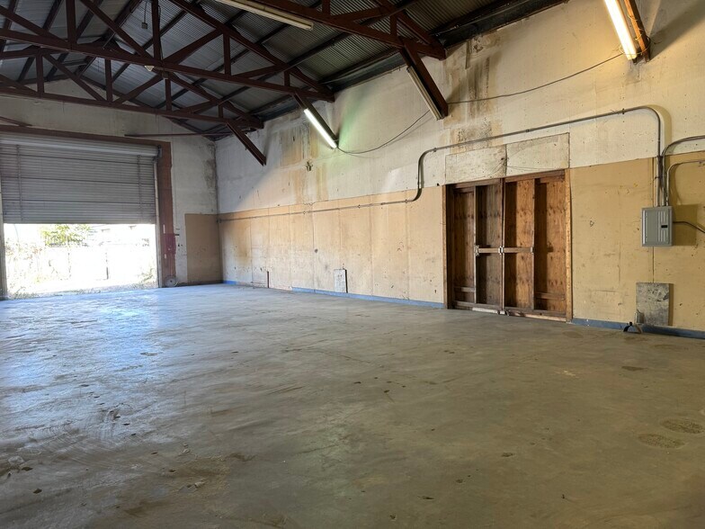 More Photos Of 1316 7th St, Modesto Warehouse For Lease