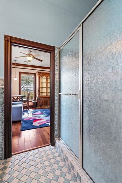More Photos Of 1092 FM 3000, Elgin Specialty For Sale