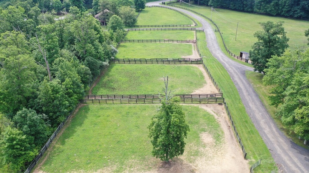 More Photos Of 80 US Highway 206, Chester Horse Stables For Sale