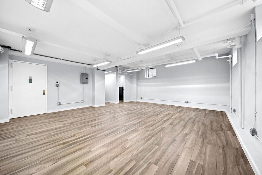 More Photos Of 20 Clinton St, New York Multifamily For Sale