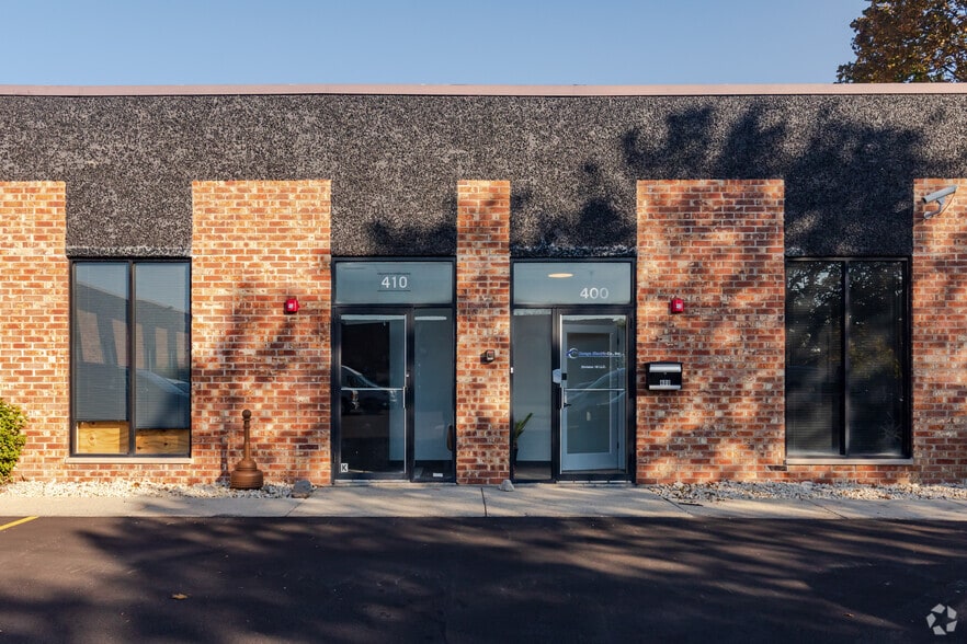More Photos Of 400-490 Bonnie Ln, Elk Grove Village Warehouse For Lease