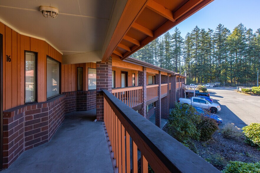 More Photos Of 18407 Pacific Ave S, Spanaway Office For Lease