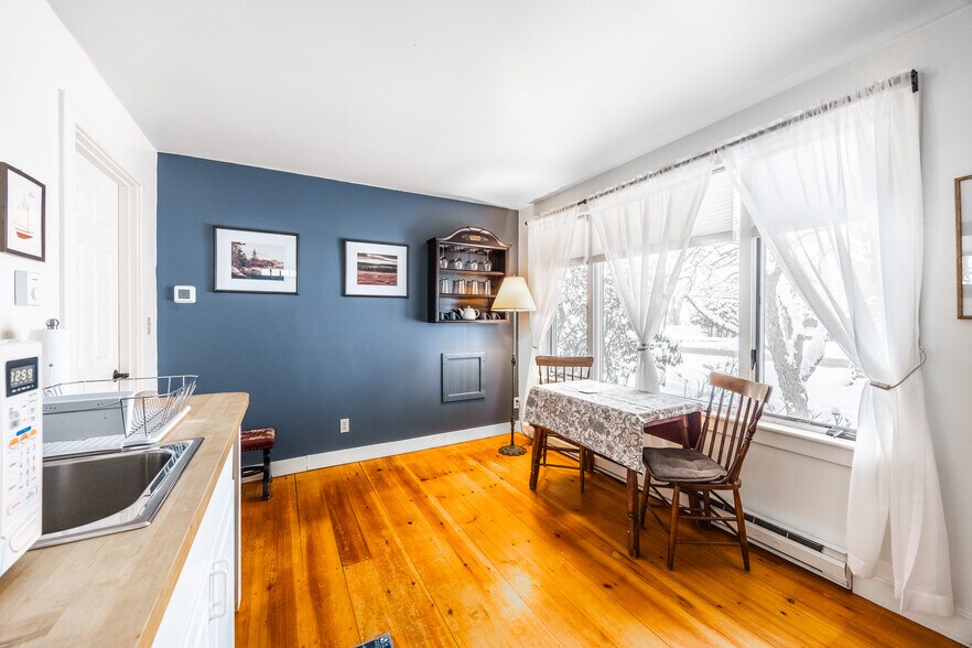 More Photos Of 40 Union St, Blue Hill Hospitality For Sale