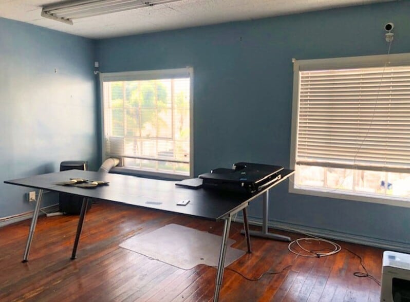 More Photos Of 5608 Soto St, Huntington Park Light Manufacturing For Lease