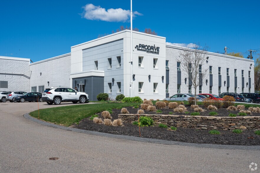 More Photos Of 15-21 University Rd, Canton Light Manufacturing For Lease