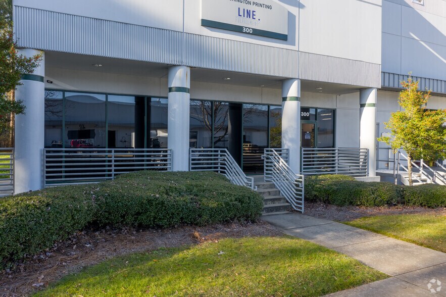 More Photos Of 200 Best Friend Ct, Norcross Unknown For Lease