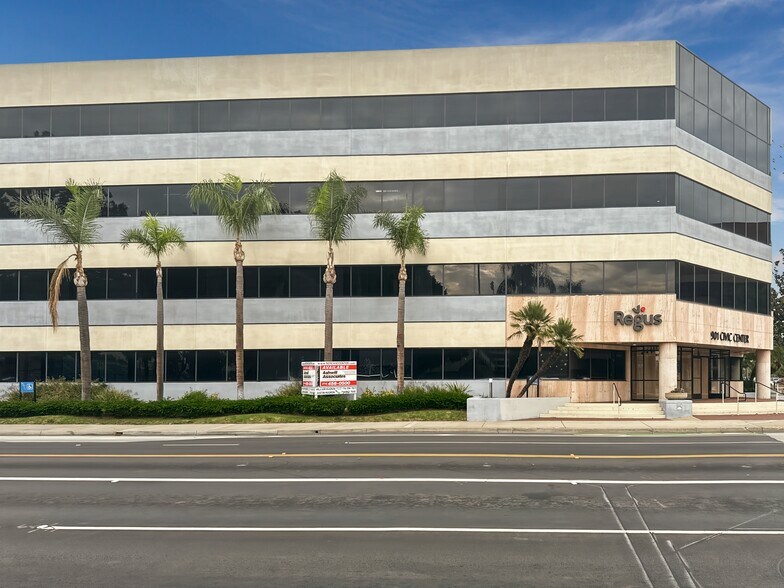 More Photos Of 901 W Civic Center Dr, Santa Ana Coworking Space