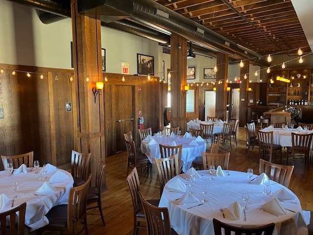More Photos Of 98 W Main St, West Dundee Restaurant For Sale