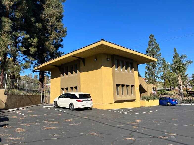 More Photos Of 1297 W Main St, El Cajon Office For Lease