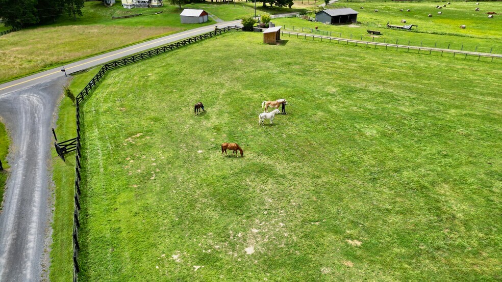 More Photos Of 3476 Fairview Rd, Lewisburg Specialty For Sale