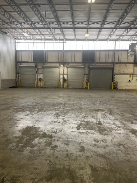 More Photos Of 500 Soho Dr, Adairsville Warehouse For Lease