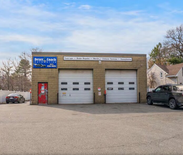 Primary Photo Of 779 Woburn St, Wilmington Auto Repair For Lease
