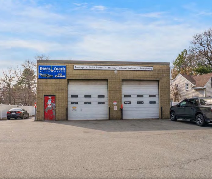 More Photos Of 779 Woburn St, Wilmington Auto Repair For Lease