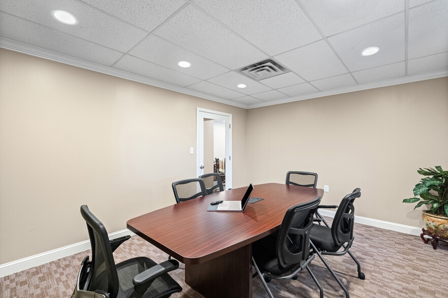 More Photos Of 10521 Judicial Dr, Fairfax Medical For Sale