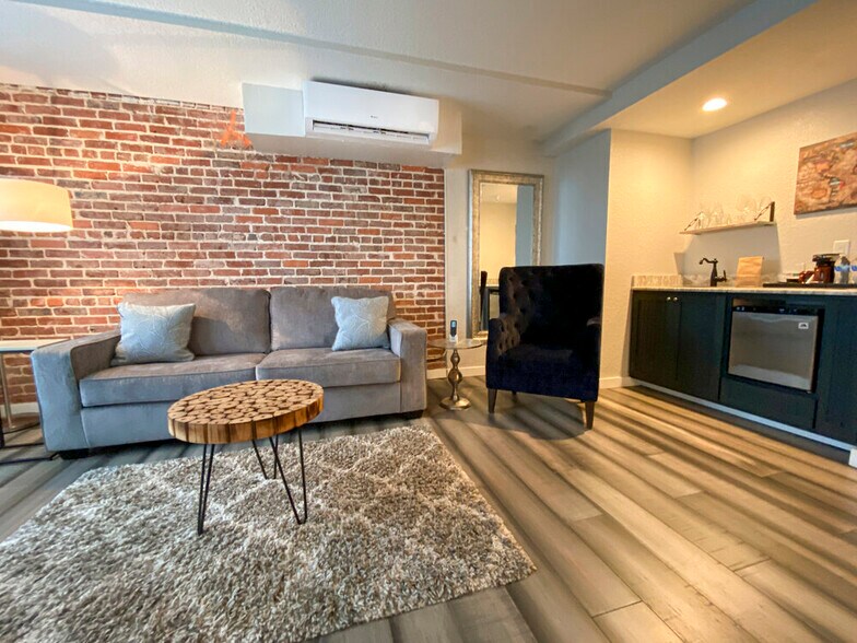More Photos Of 215 S Woodland Blvd, Deland Hotel For Sale