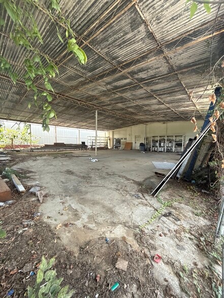 More Photos Of 301 Missouri Ave, Fort Worth Warehouse For Sale
