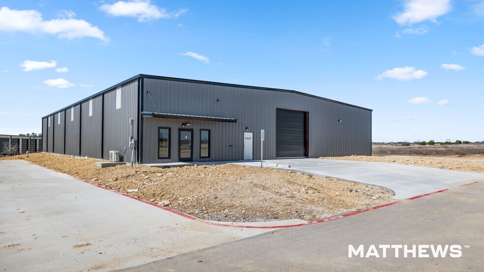 More Photos Of 19600 W State Highway 29, Liberty Hill Manufacturing For Sale