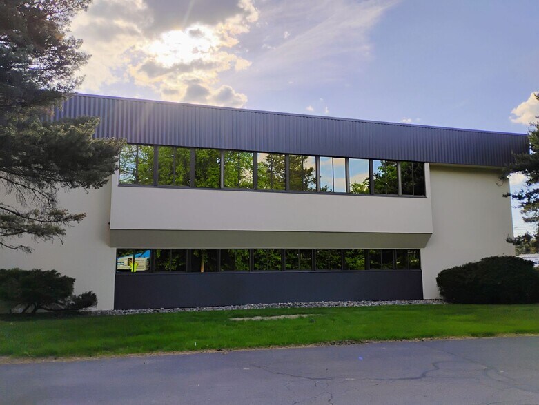 More Photos Of 5123 W St Joe Hwy, Lansing Medical For Lease