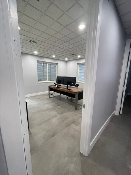 More Photos Of 416 SE Flamingo Ave, Stuart Medical For Sale