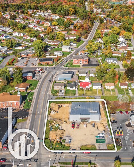 More Photos Of 404 E 25th Ave, Altoona Freestanding For Sale