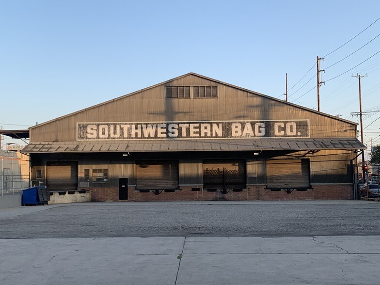 More Photos Of 635 S Mateo St, Los Angeles Unknown For Lease