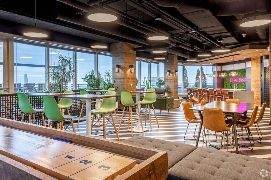 Photo of 17th Floor Ste 1700