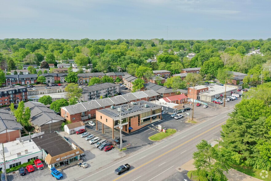 More Photos Of 8084-8086 Watson Rd, Webster Groves Office Residential For Lease