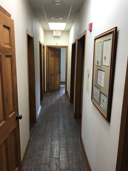 More Photos Of 3560 Delaware St, Beaumont Medical For Sale