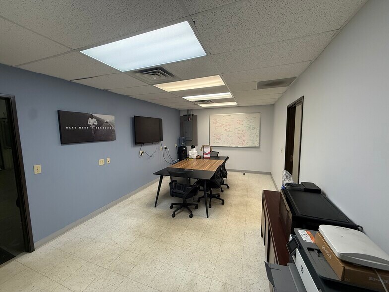 More Photos Of 800 Stockton Ave, Fort Collins Research And Development For Lease