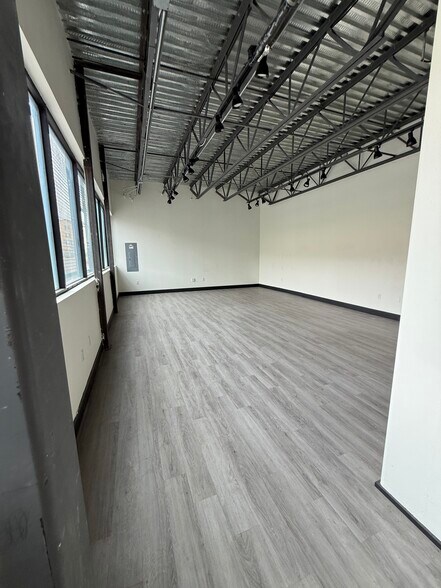 More Photos Of 110 Montecillo Blvd, El Paso Loft Creative Space For Lease
