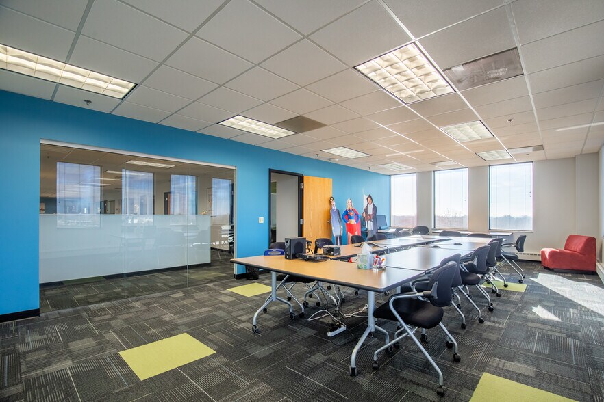 More Photos Of 9666 Olive Blvd, Olivette Office For Lease