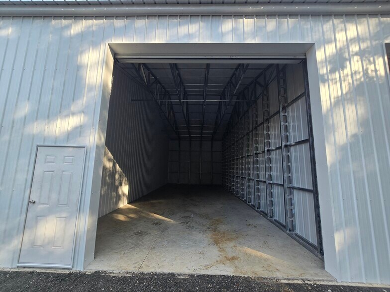 More Photos Of 23147 Hubbards Rd, Remington Warehouse For Lease