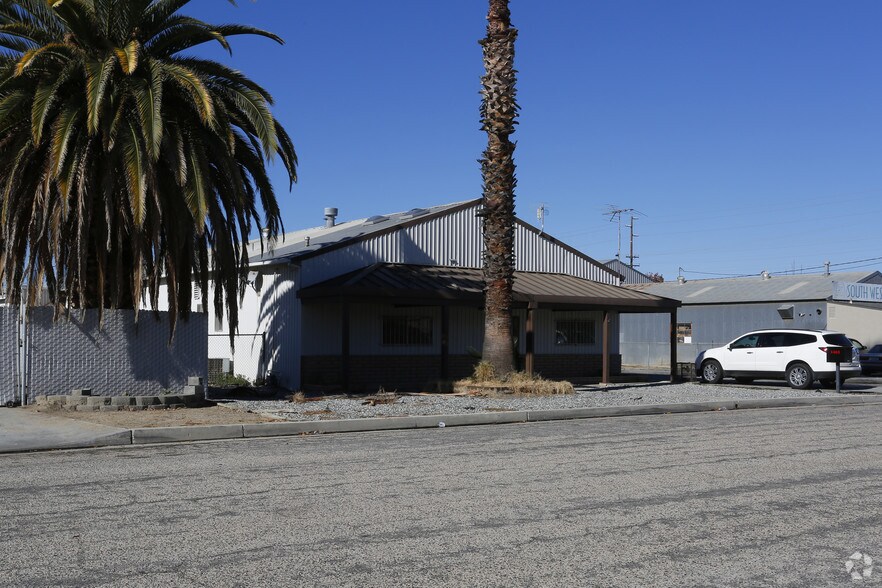 More Photos Of 1463 Mesa View St, Hemet Warehouse For Lease