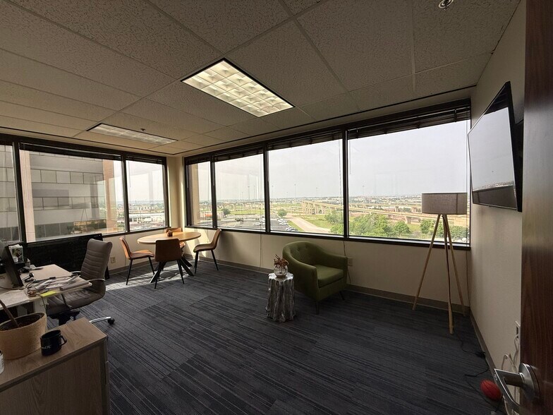More Photos Of 4100 International Plz, Fort Worth Office For Lease