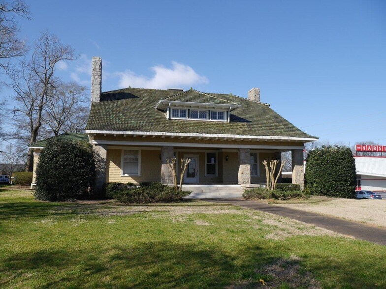 More Photos Of 126 Milledge Ave, Athens Office Residential For Lease