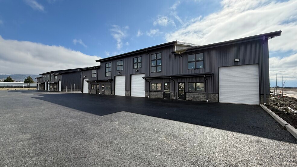 More Photos Of 2008 Commerce Drive - A, Medford Light Distribution For Sale