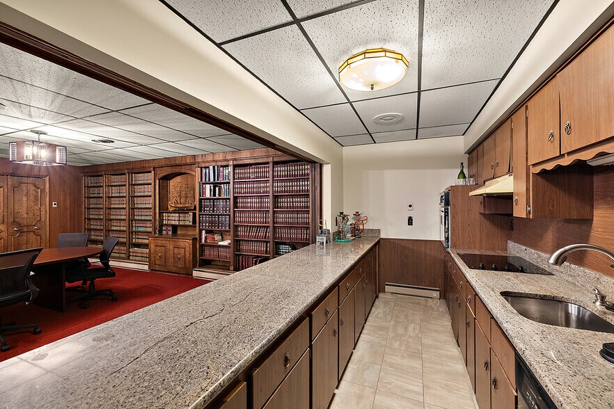 More Photos Of 22815 Kelly Rd, Eastpointe Loft Creative Space For Lease