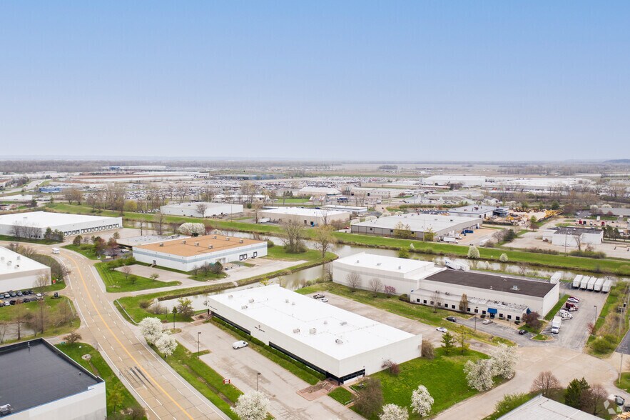 More Photos Of 13222 Lakefront Dr, Earth City Warehouse For Lease