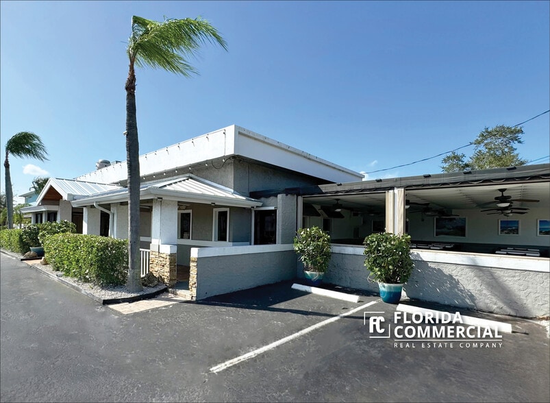 More Photos Of 300 SW Federal Hwy, Stuart Restaurant For Sale