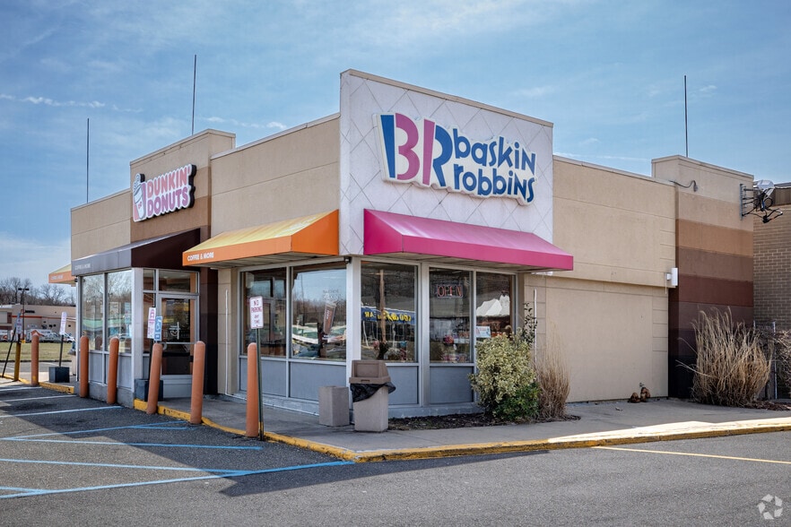 More Photos Of 264-350 Middle Country Rd, Coram Unknown For Lease