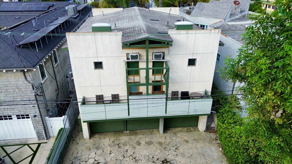 More Photos Of 558 San Juan Ave, Venice Apartments For Sale