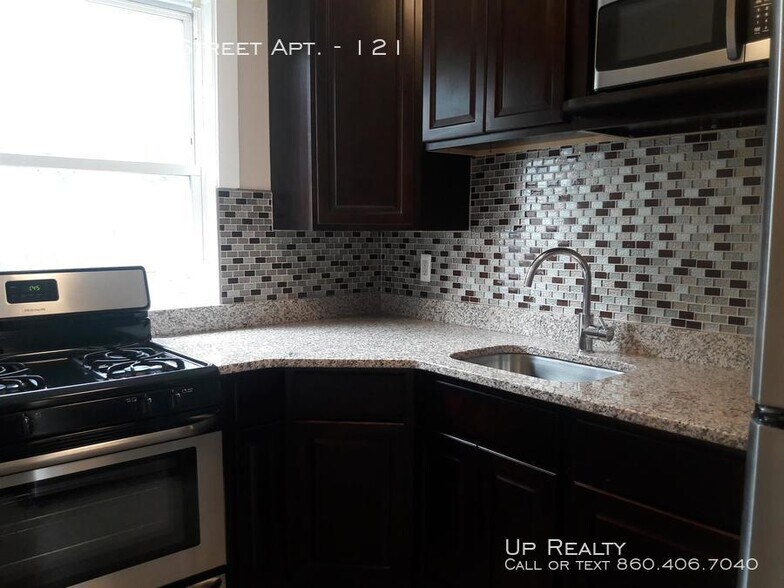 More Photos Of 12-16 Groton St, Hartford Apartments For Sale