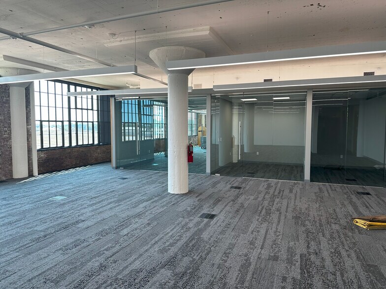 More Photos Of 360 Westfield Ave, Waterloo Medical For Lease