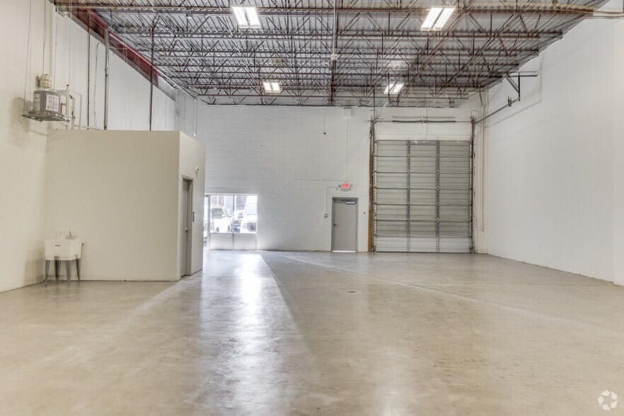 More Photos Of 7401-7403 Lockport Pl, Lorton Unknown For Lease