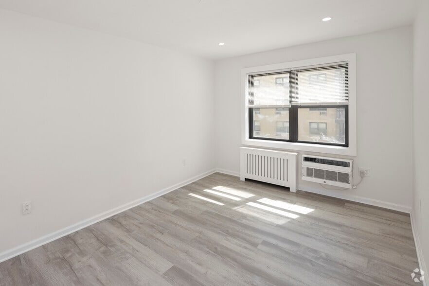 More Photos Of 854-860 E Broadway, Long Beach Apartments For Lease